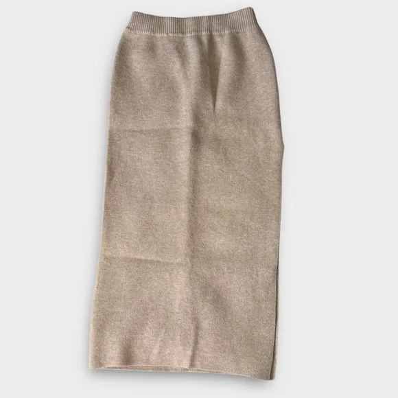 NEW Cupshe x JoJo Khaki Split Hem Maxi Sweater Skirt Medium - Picture 9 of 15